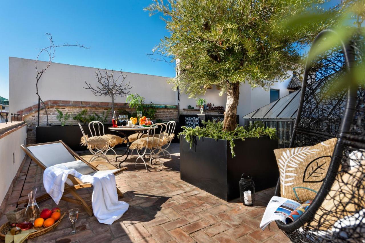Pajaro Rebelde Bed & Breakfast Seville Luaran gambar