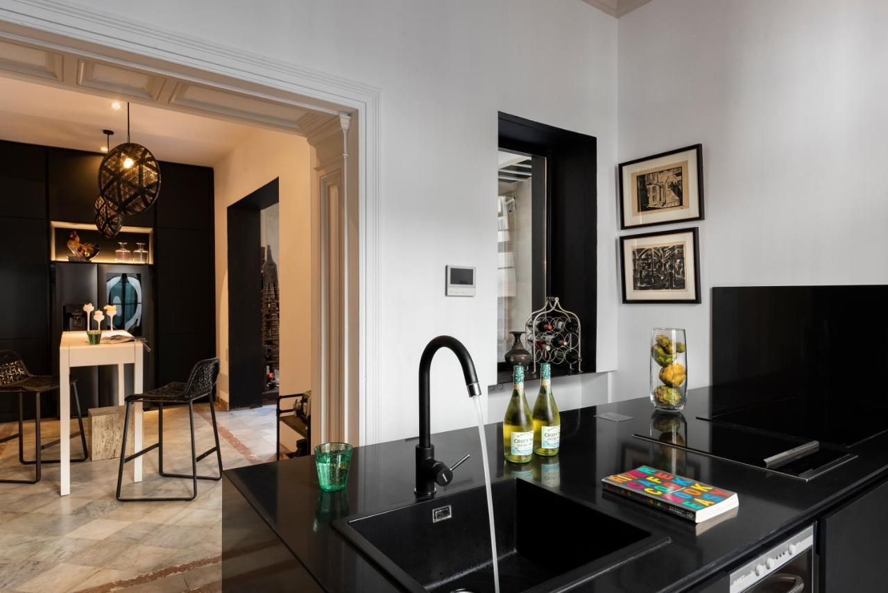Pajaro Rebelde Bed & Breakfast Seville Luaran gambar