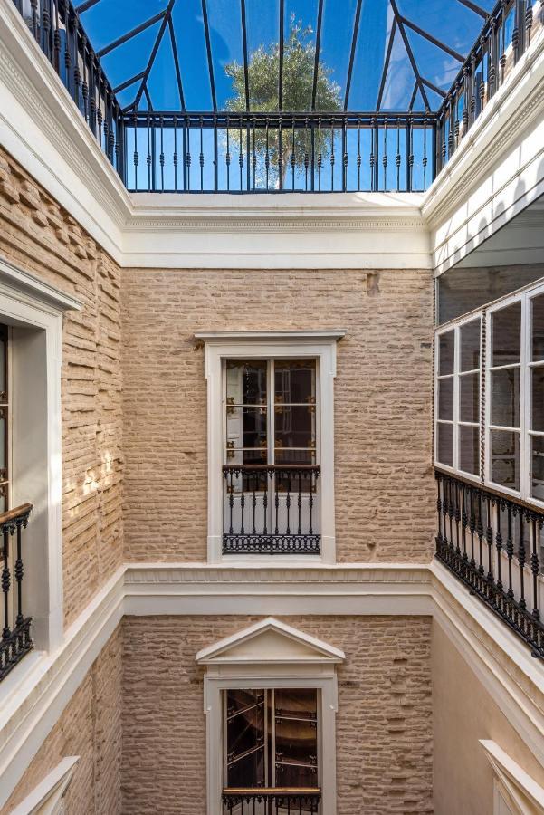 Pajaro Rebelde Bed & Breakfast Seville Luaran gambar