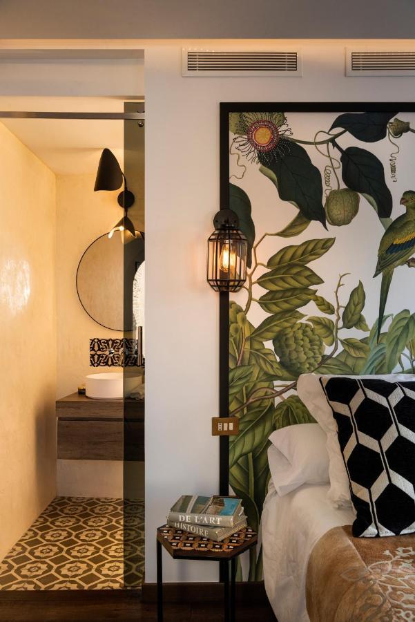 Pajaro Rebelde Bed & Breakfast Seville Luaran gambar