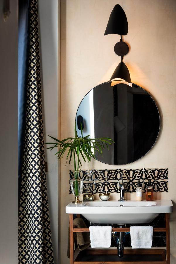 Pajaro Rebelde Bed & Breakfast Seville Luaran gambar