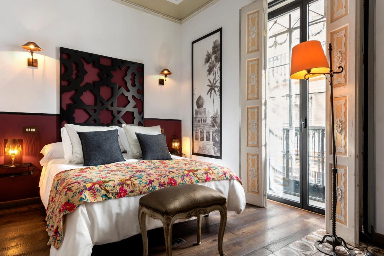 Pajaro Rebelde Bed & Breakfast Seville Luaran gambar