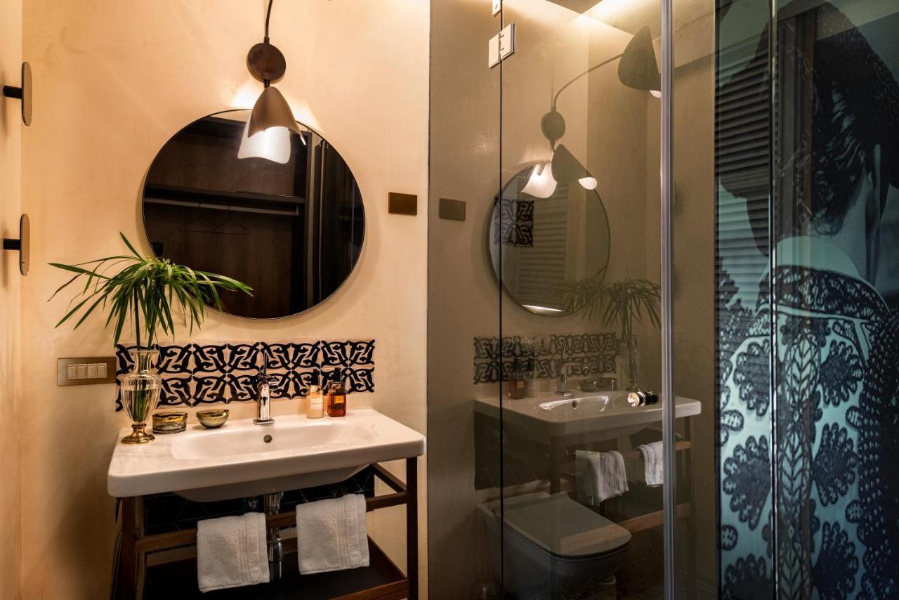 Pajaro Rebelde Bed & Breakfast Seville Luaran gambar