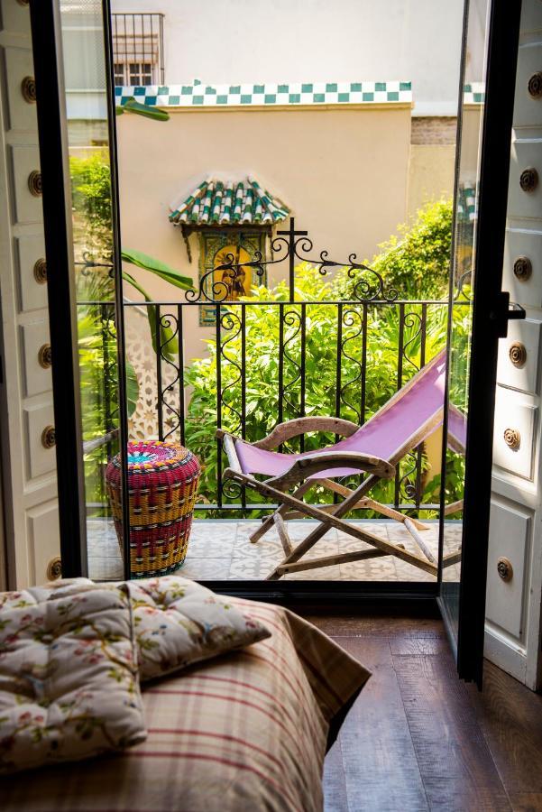 Pajaro Rebelde Bed & Breakfast Seville Luaran gambar