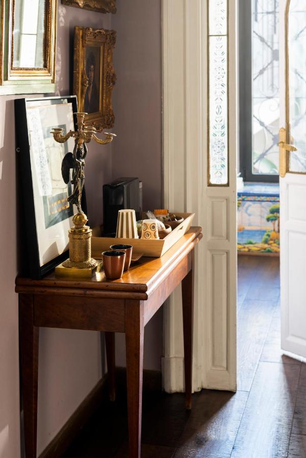 Pajaro Rebelde Bed & Breakfast Seville Luaran gambar