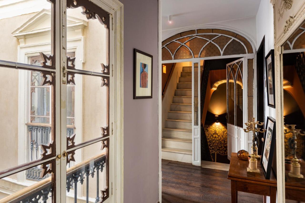 Pajaro Rebelde Bed & Breakfast Seville Luaran gambar